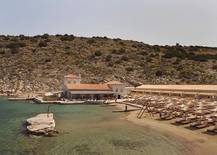 Mandraki Beach Resort